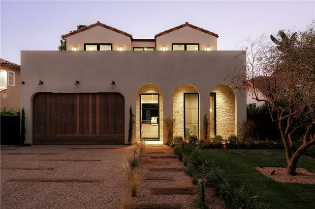 13853 Chandler, Sherman Oaks, CA 91401