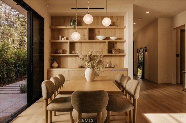 13853 Chandler, Sherman Oaks, CA 91401