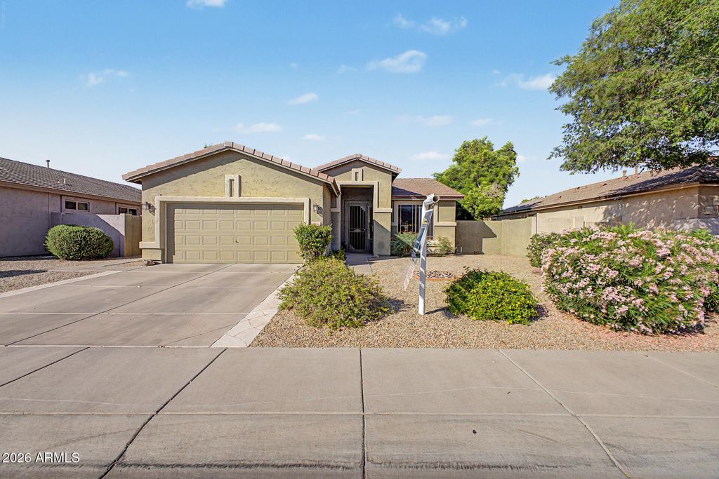 6186 W WIKIEUP Lane, Glendale, AZ 85308