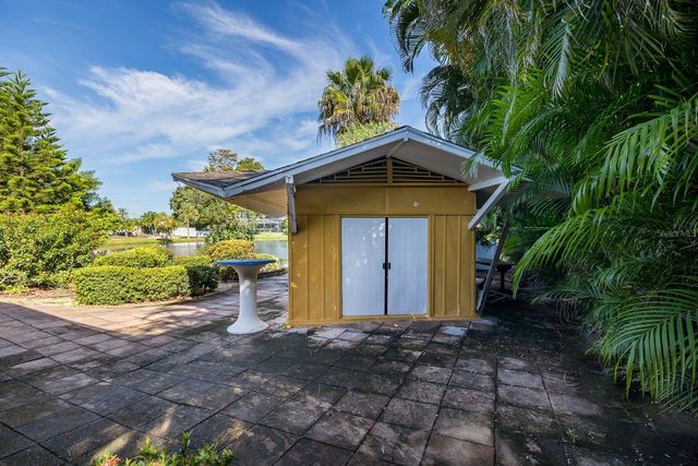 11555 PINE STREET, Seminole, FL 33772