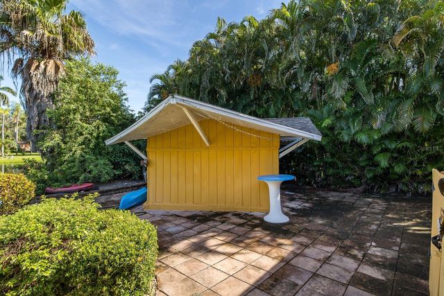 11555 PINE STREET, Seminole, FL 33772