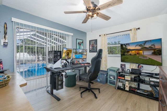 11555 PINE STREET, Seminole, FL 33772