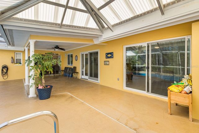 11555 PINE STREET, Seminole, FL 33772