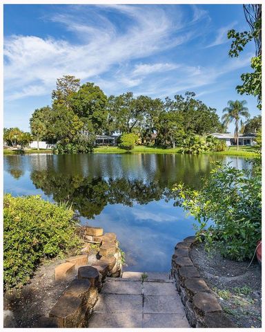 11555 PINE STREET, Seminole, FL 33772