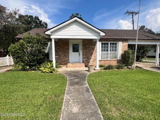 311 S Morgan Avenue, Broussard, LA 70518
