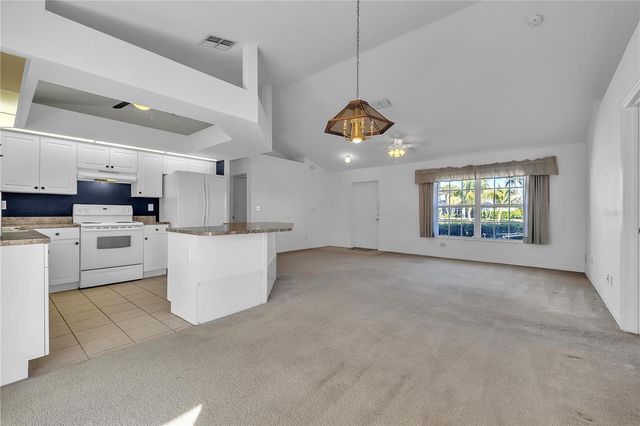 916 NE 4TH PLACE, Cape Coral, FL 33909