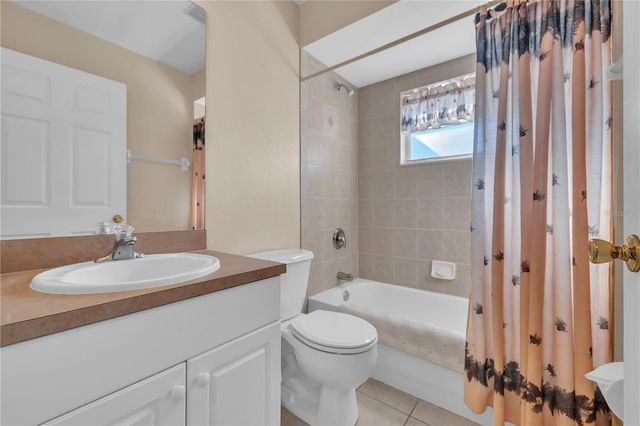 916 NE 4TH PLACE, Cape Coral, FL 33909