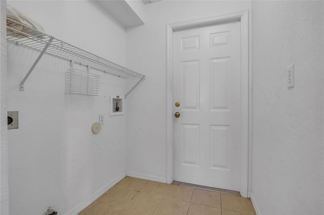 916 NE 4TH PLACE, Cape Coral, FL 33909