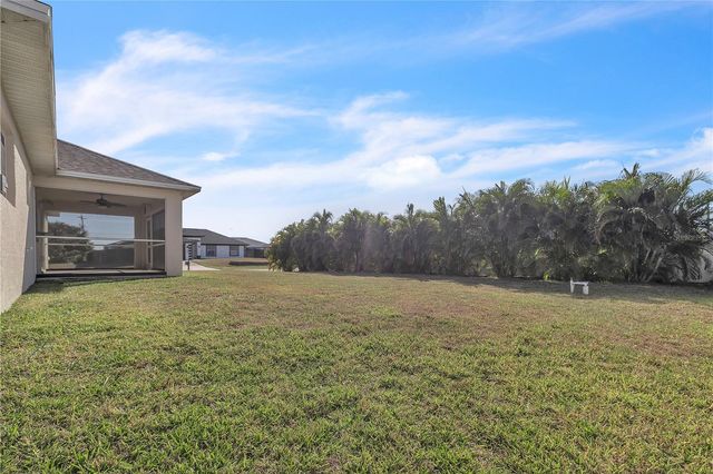 916 NE 4TH PLACE, Cape Coral, FL 33909
