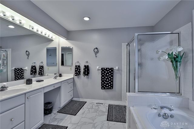 9829 Orchard Club Drive, Cincinnati, OH 45242