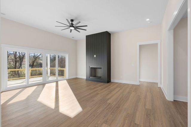 330 Thoroughbred Ln, Hartsville, TN 37074