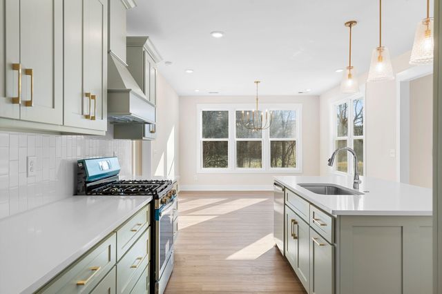 330 Thoroughbred Ln, Hartsville, TN 37074