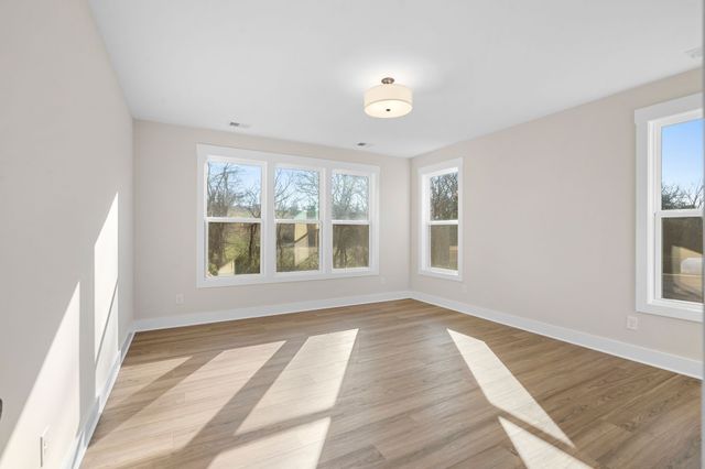 330 Thoroughbred Ln, Hartsville, TN 37074