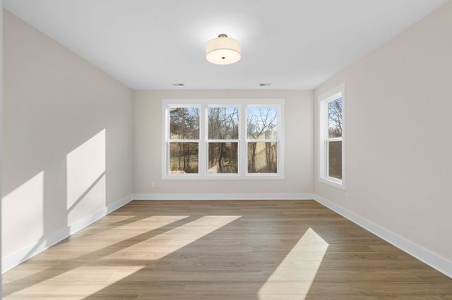 330 Thoroughbred Ln, Hartsville, TN 37074