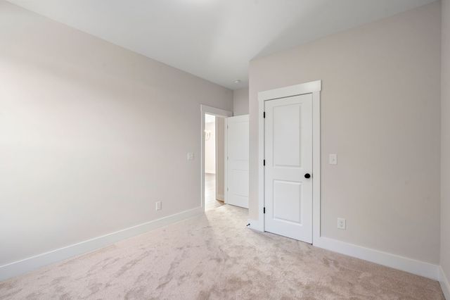 330 Thoroughbred Ln, Hartsville, TN 37074