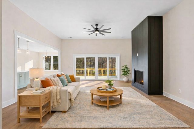 330 Thoroughbred Ln, Hartsville, TN 37074