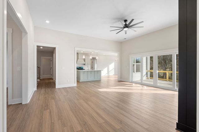 330 Thoroughbred Ln, Hartsville, TN 37074