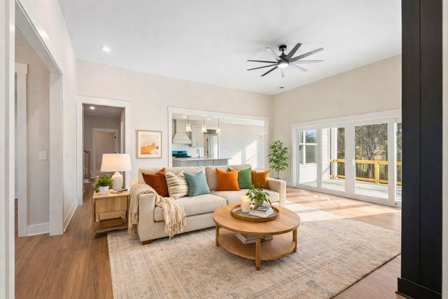 330 Thoroughbred Ln, Hartsville, TN 37074