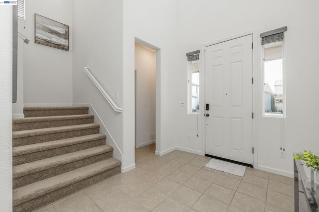 2891 Reyva Dhillon Ln, Tracy, CA 95377