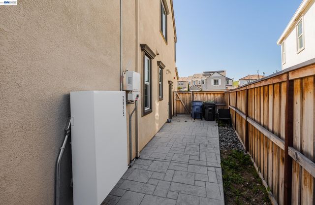 2891 Reyva Dhillon Ln, Tracy, CA 95377