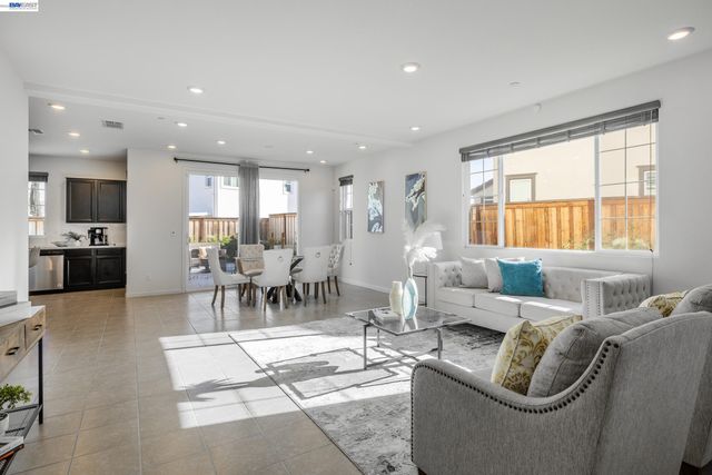 2891 Reyva Dhillon Ln, Tracy, CA 95377