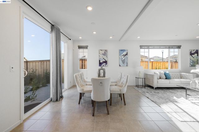 2891 Reyva Dhillon Ln, Tracy, CA 95377