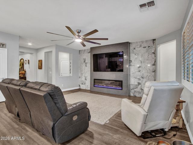 18216 W MONTECITO Avenue, Goodyear, AZ 85395