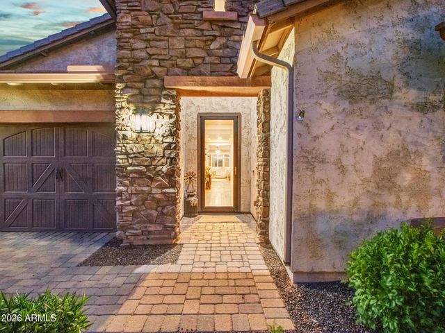 18216 W MONTECITO Avenue, Goodyear, AZ 85395