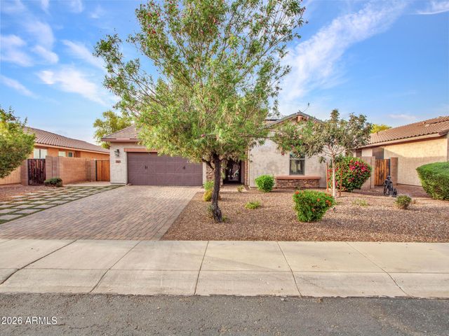 18216 W MONTECITO Avenue, Goodyear, AZ 85395