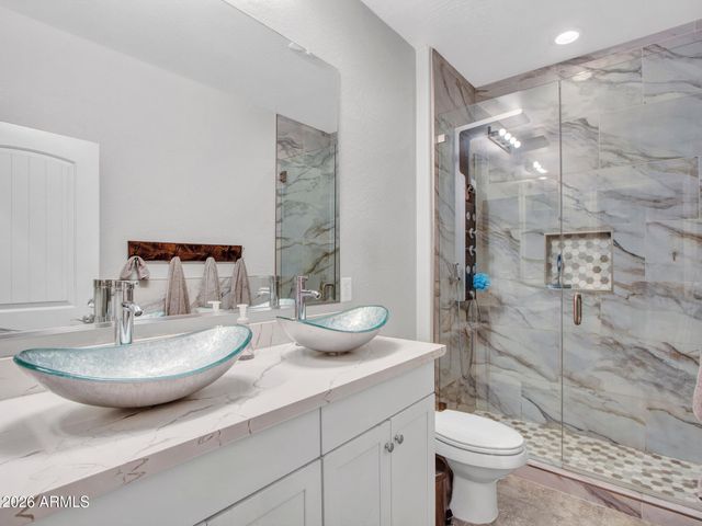 18216 W MONTECITO Avenue, Goodyear, AZ 85395