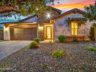 18216 W MONTECITO Avenue, Goodyear, AZ 85395