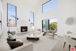 2225 4th Street B, Santa Monica, CA 90405