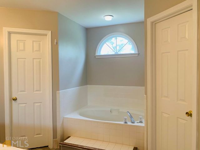 61 Garden Hills Drive, Newnan, GA 30263