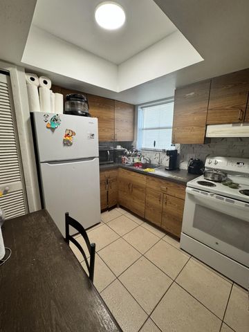 101 NE 41st St 17A, Oakland Park, FL 33334