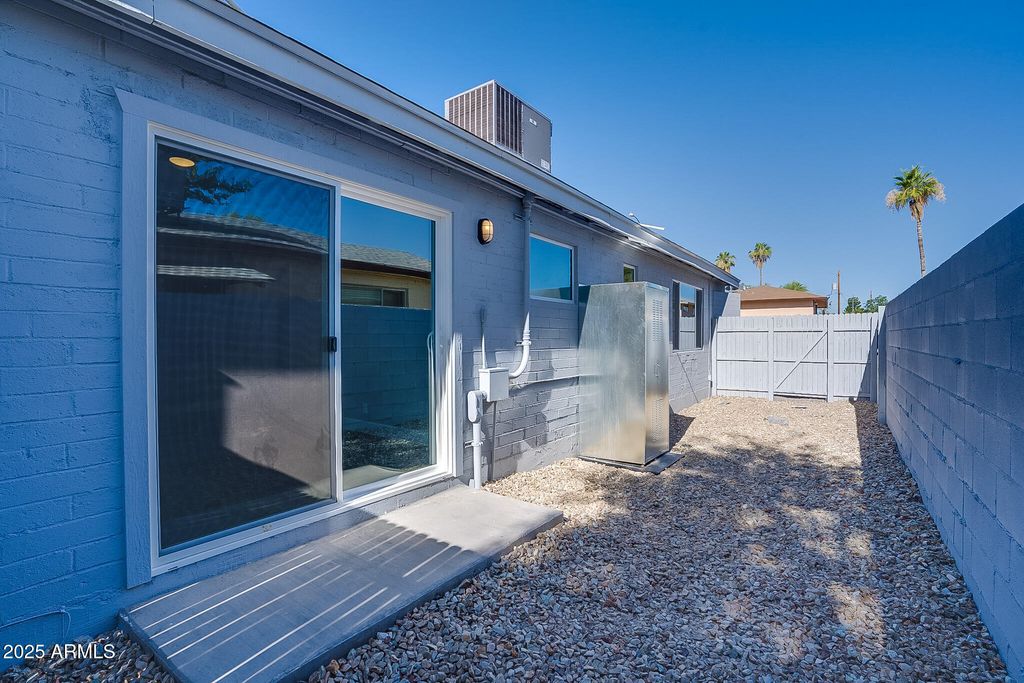 Image 23 of property listing at 211 S Doran --, Mesa, AZ 85204
