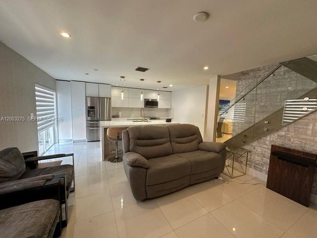 11521 NW 50th Ter, Doral, FL 33178