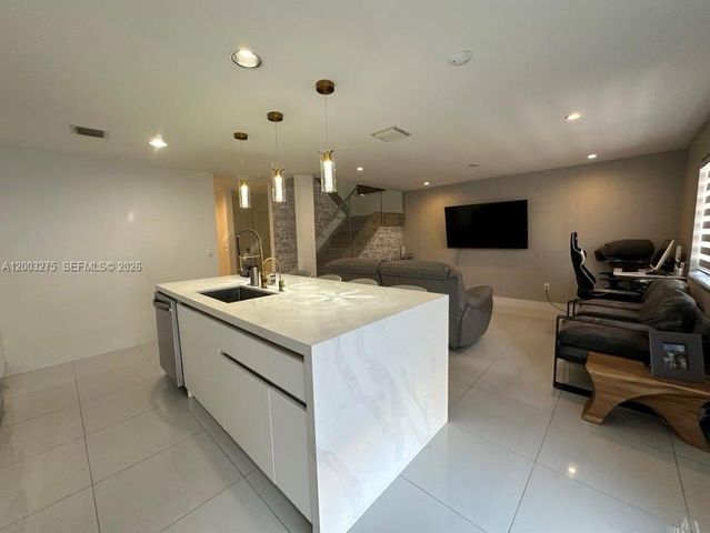 11521 NW 50th Ter, Doral, FL 33178