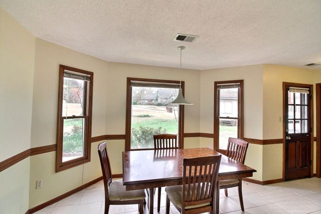 647 WINLAWN DR, Collierville, TN 38017