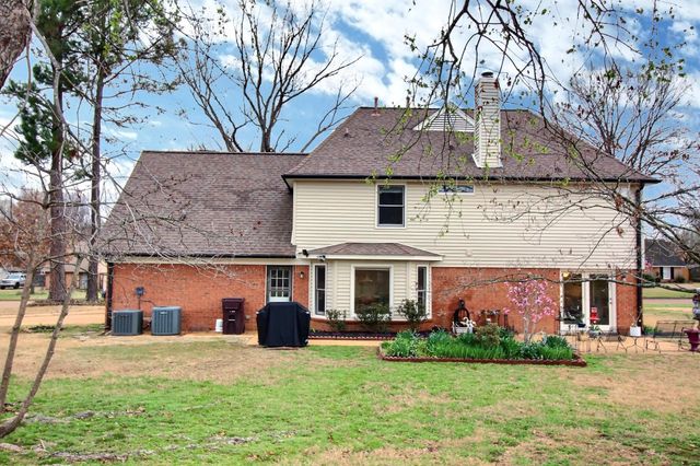 647 WINLAWN DR, Collierville, TN 38017