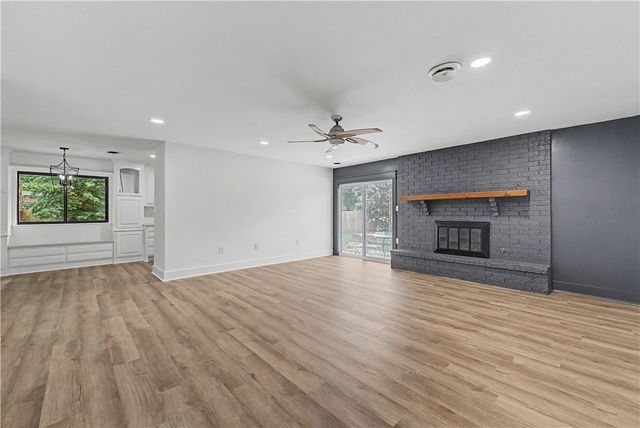 301 Wright Avenue, Springdale, AR 72764