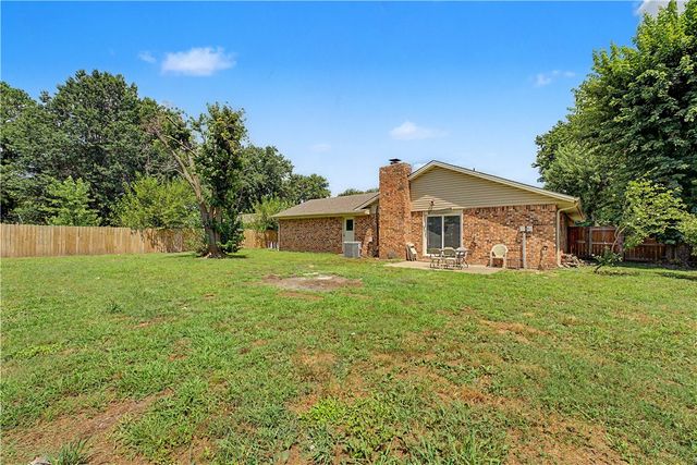 301 Wright Avenue, Springdale, AR 72764