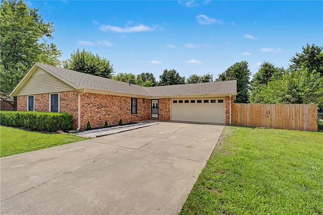 301 Wright Avenue, Springdale, AR 72764