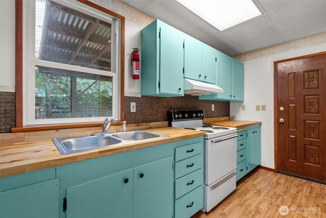 6353 School Street SW, Lakewood, WA 98499