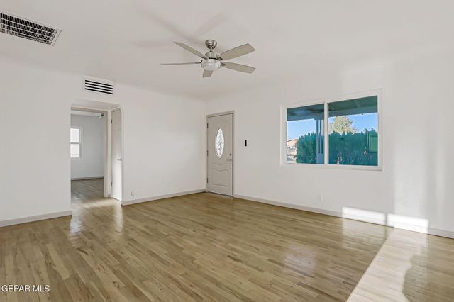 8332 Courtland Drive, El Paso, TX 79907