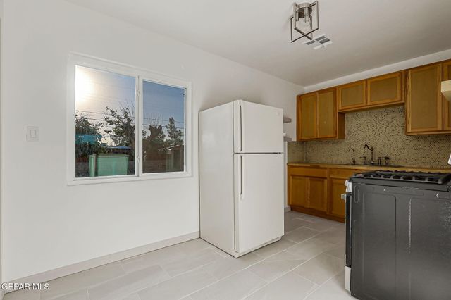 8332 Courtland Drive, El Paso, TX 79907