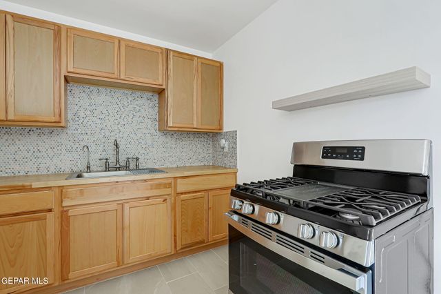 8332 Courtland Drive, El Paso, TX 79907