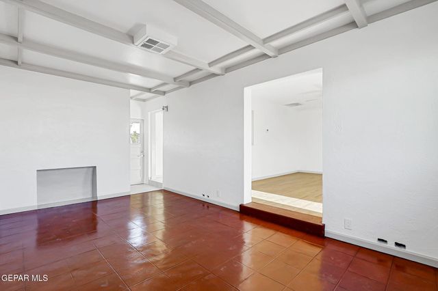 8332 Courtland Drive, El Paso, TX 79907