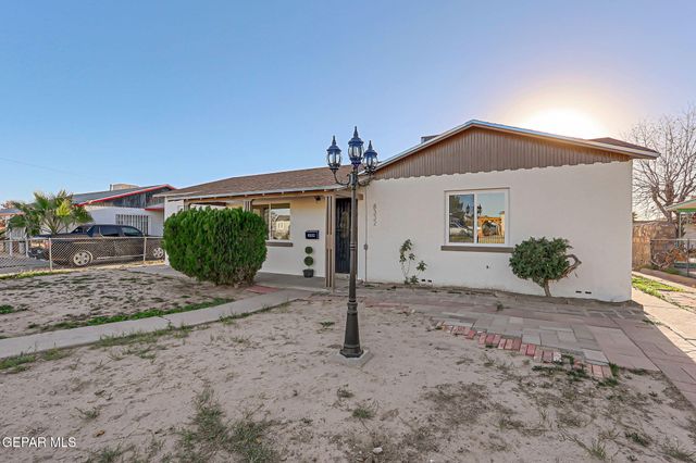 8332 Courtland Drive, El Paso, TX 79907