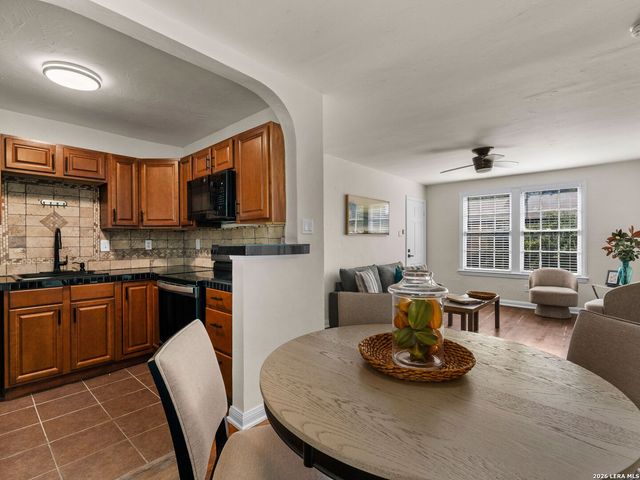204 E Rosewood Ave Apt 1, San Antonio, TX 78212