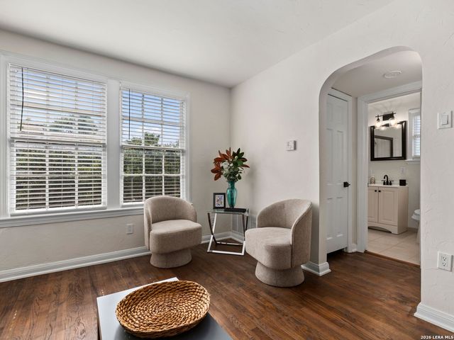 204 E Rosewood Ave Apt 1, San Antonio, TX 78212